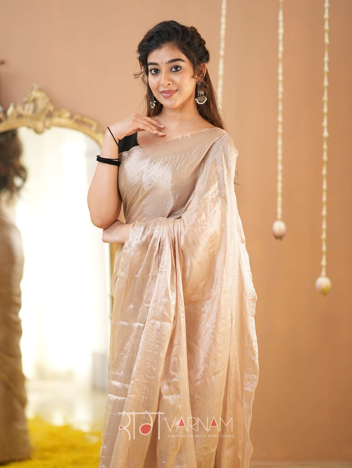 women solid handloom saree with blouse - 22145084 - Standard Image - 2