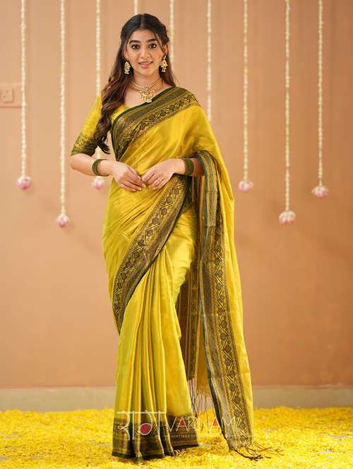 women solid with bordered handloom saree with blouse - 22145094 - Standard Image - 0