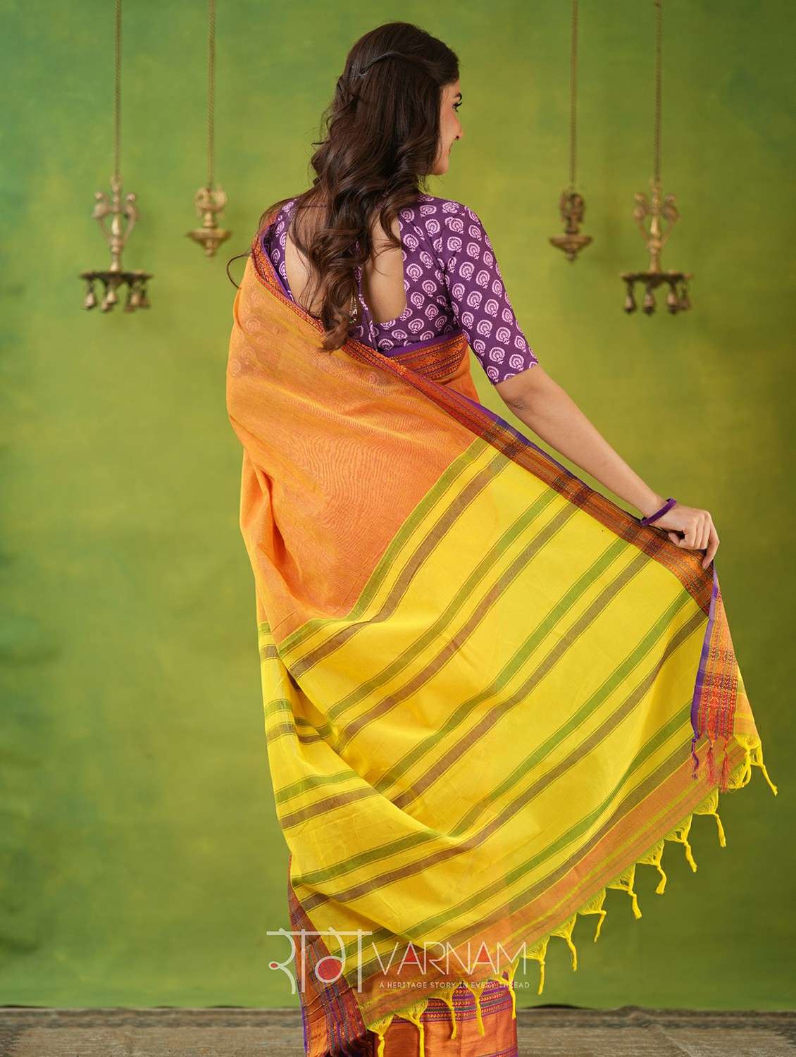 women solid with bordered narayanpet saree with blouse - 22145107 -  Standard Image - 2