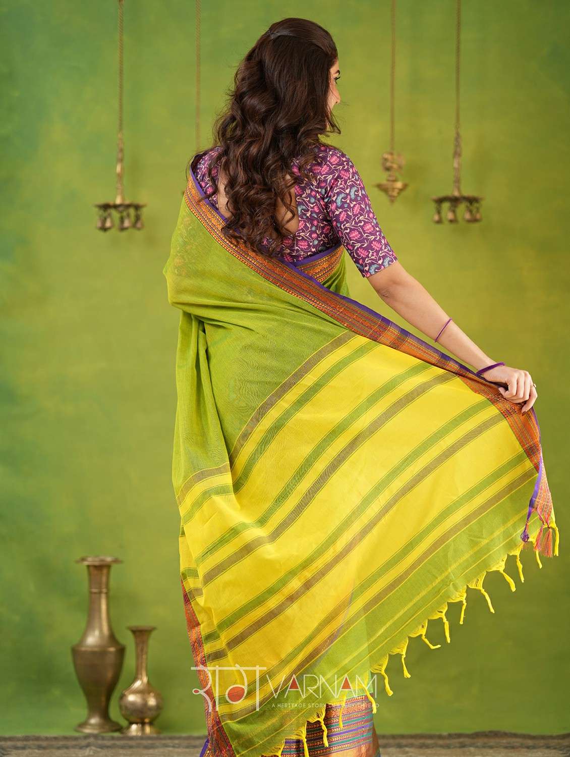 women solid with bordered narayanpet saree with blouse - 22145108 -  Standard Image - 2