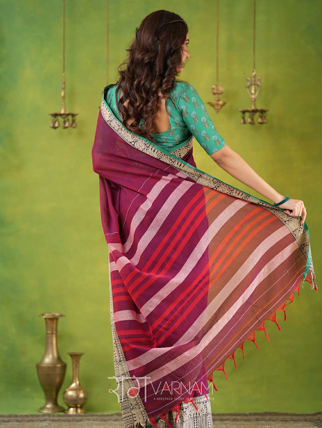 women solid with bordered narayanpet saree with blouse - 22145110 -  Standard Image - 2