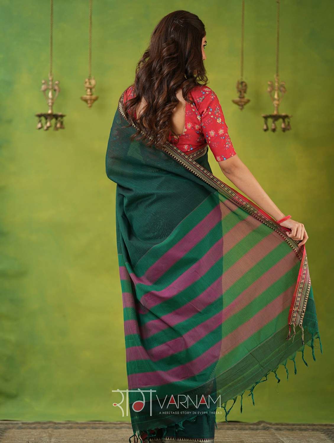 women solid with bordered narayanpet saree with blouse - 22145125 -  Standard Image - 2