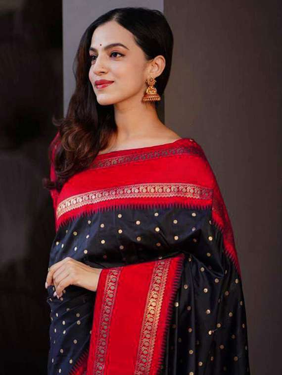 women self design banarasi saree with blouse - 22145234 -  Standard Image - 2