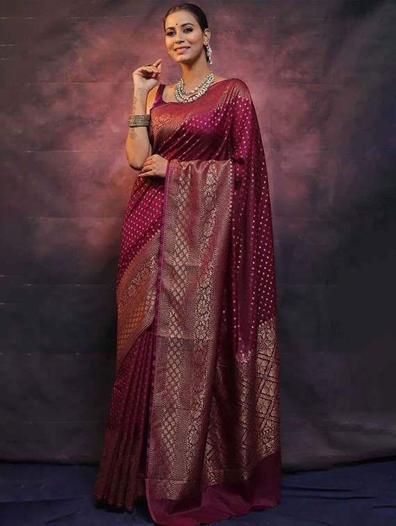 women self design banarasi saree with blouse