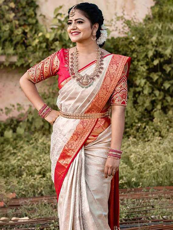 women self design banarasi saree with blouse - 22145265 -  Standard Image - 2