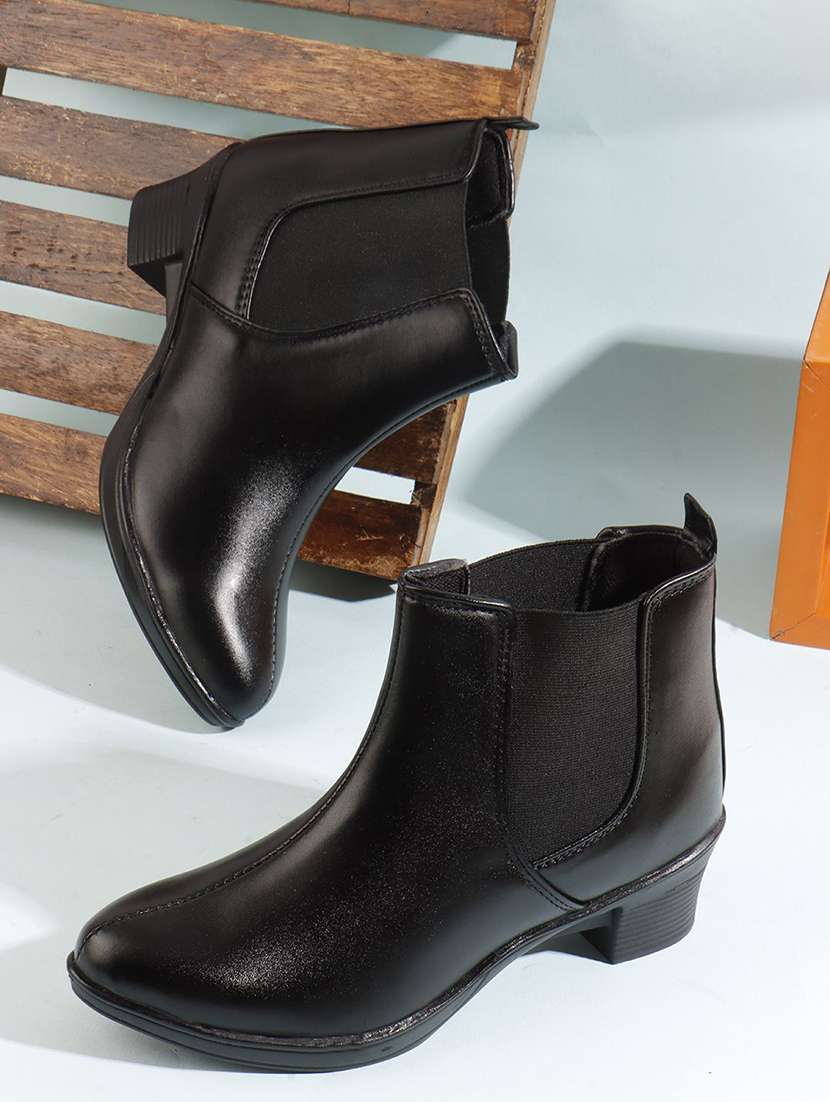 women solid slip on boot