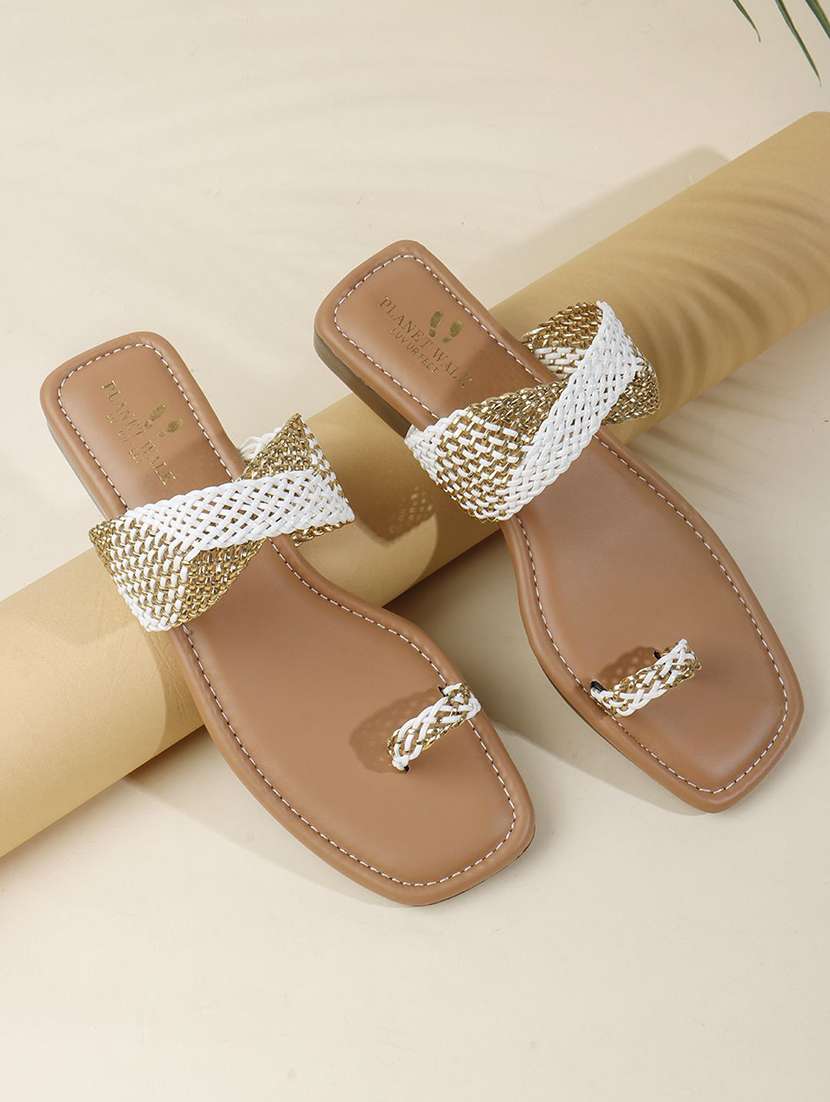 women textured one toe flat sandal