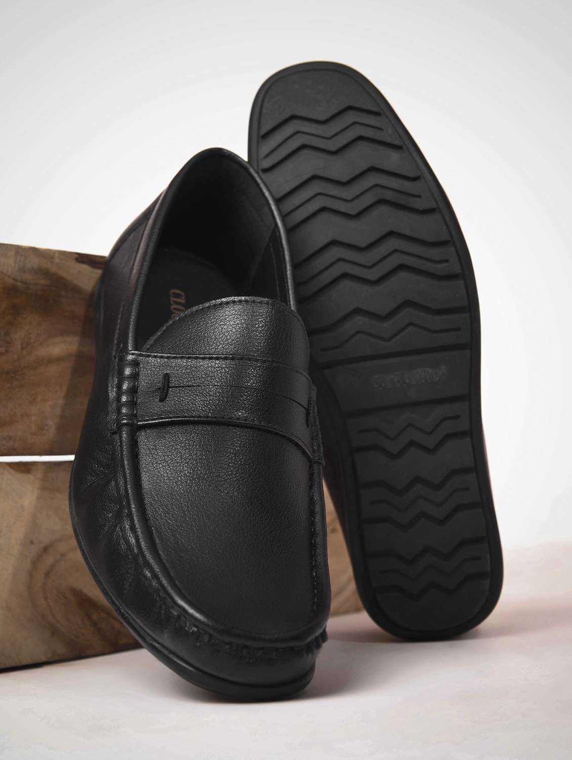 men black slip on loafer