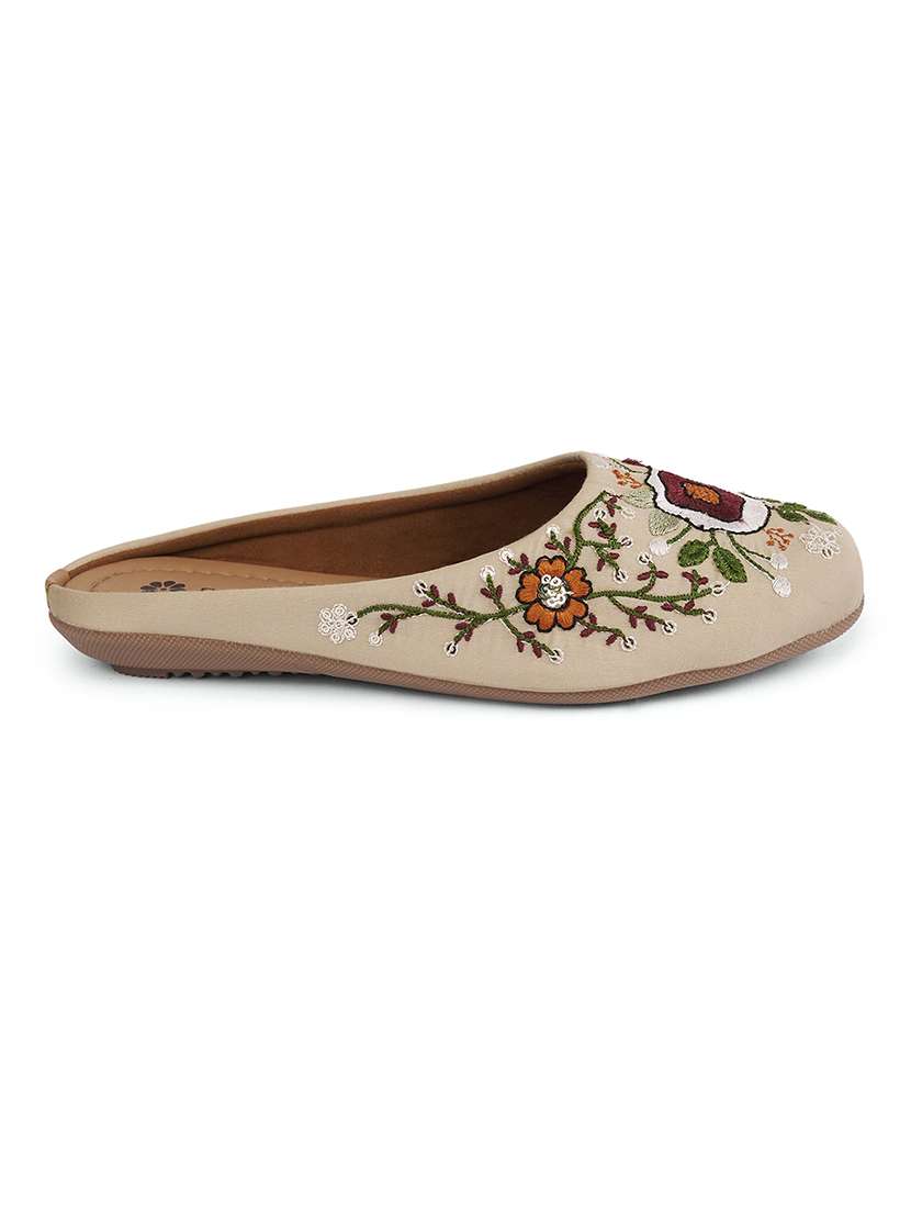 women embroidered slip on jutis - 22146566 -  Standard Image - 2