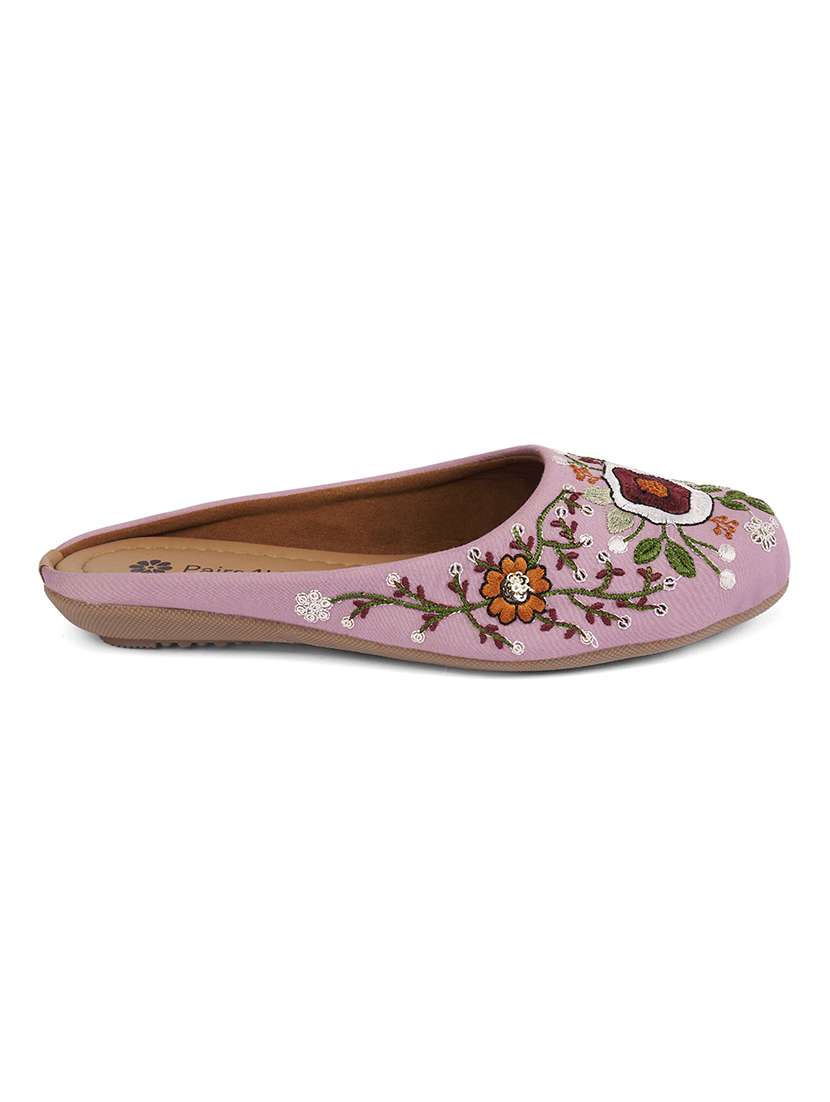 women embroidered slip on jutis - 22146569 -  Standard Image - 2