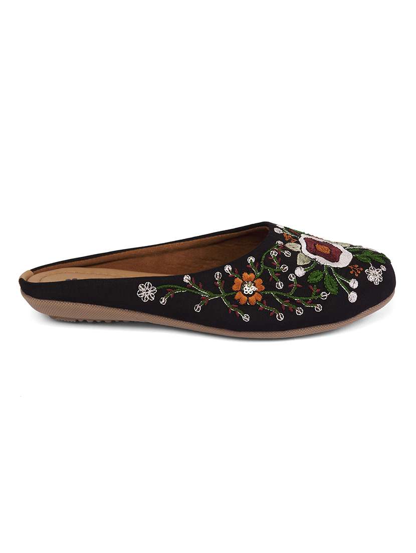 women embroidered slip on jutis - 22146570 -  Standard Image - 2