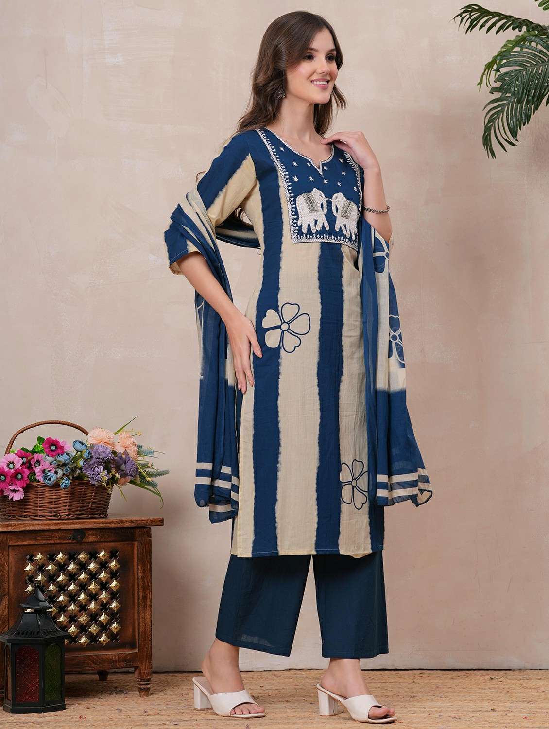 women printed three quarter sleeve kurta pant with dupatta set - 22146649 - Standard Image - 2