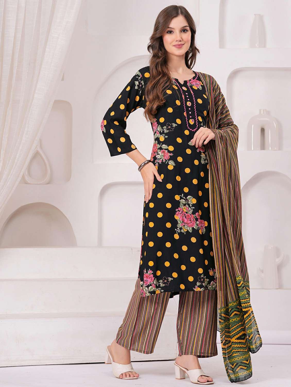 women printed three quarter sleeve kurta pant with dupatta set - 22146652 - Standard Image - 2
