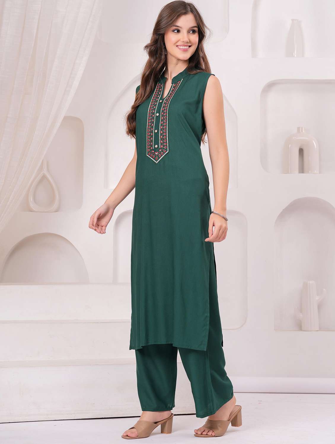 women embroidered sleeveless kurta palazzo set - 22146663 - Standard Image - 2