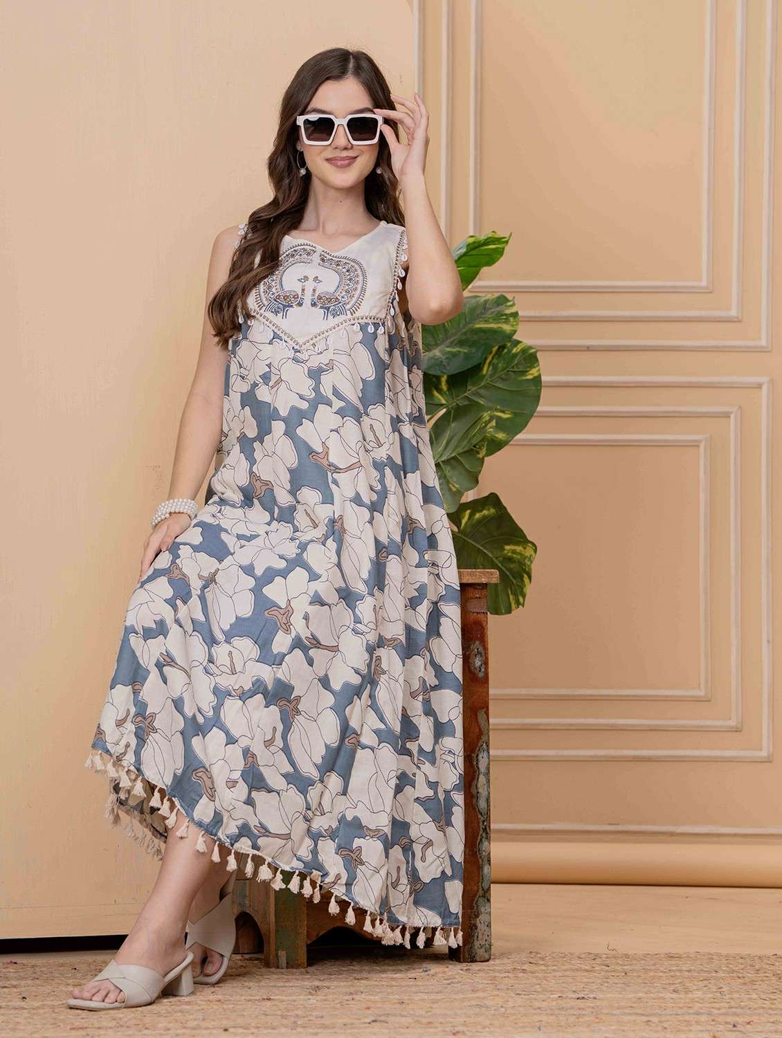 women floral sleeveless a-line ethnic dress