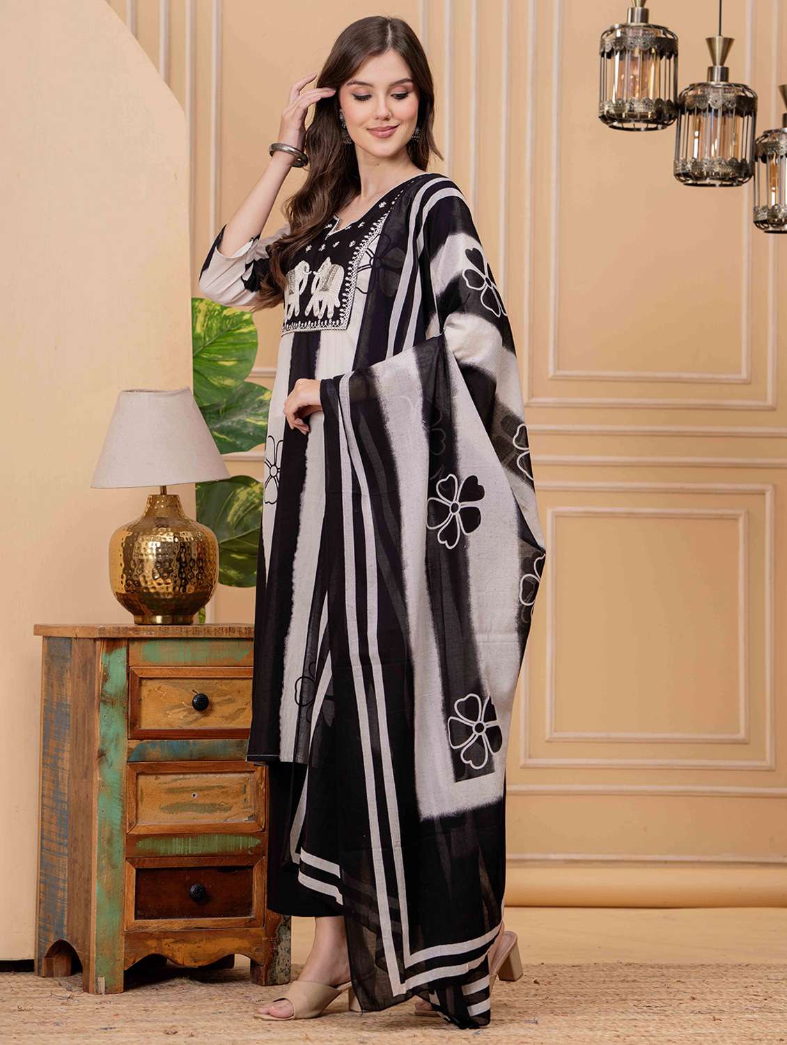 women printed three quarter sleeve kurta pant with dupatta set - 22146740 - Standard Image - 2