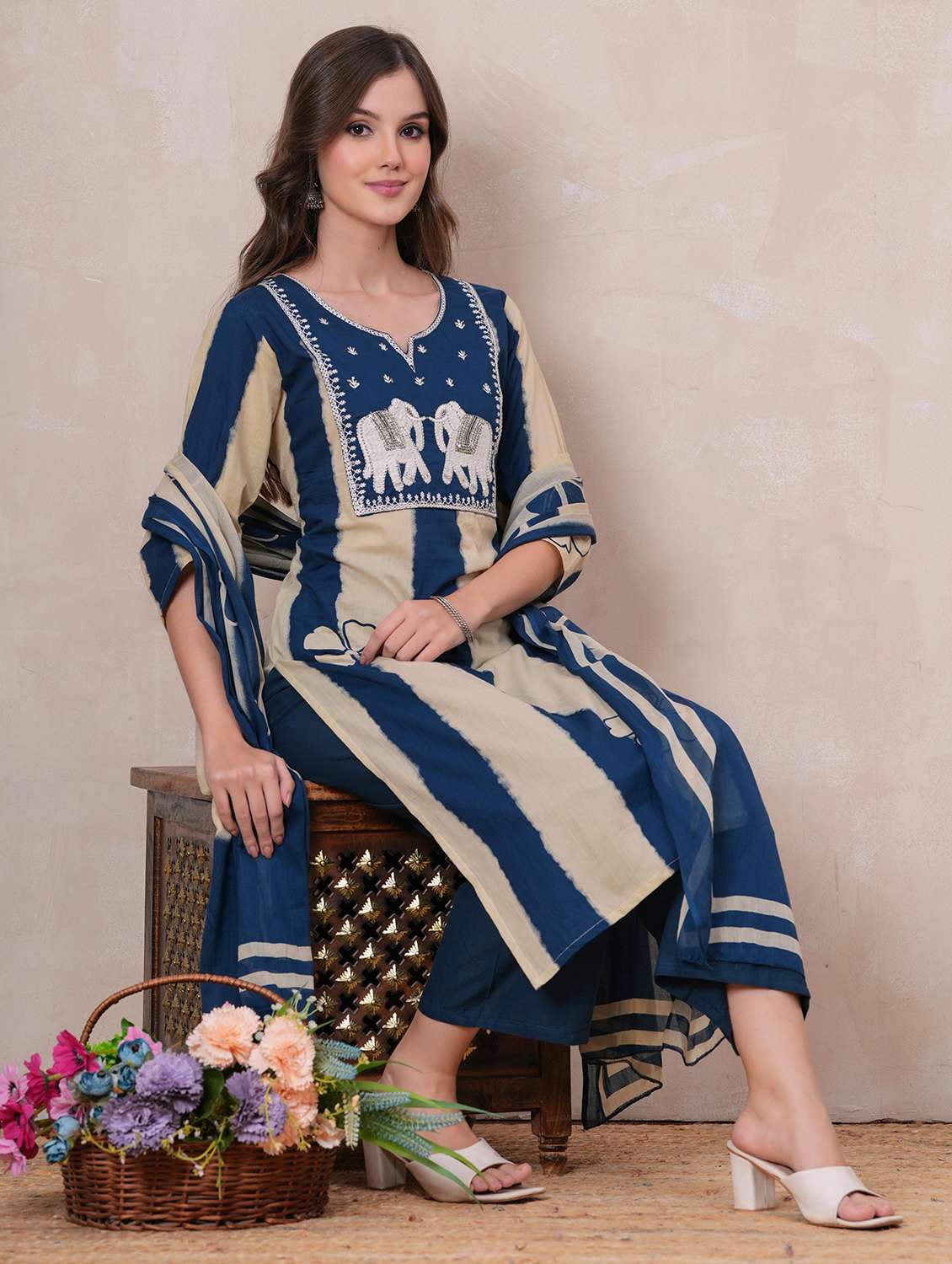 women printed three quarter sleeve kurta pant with dupatta set - 22146741 - Standard Image - 2