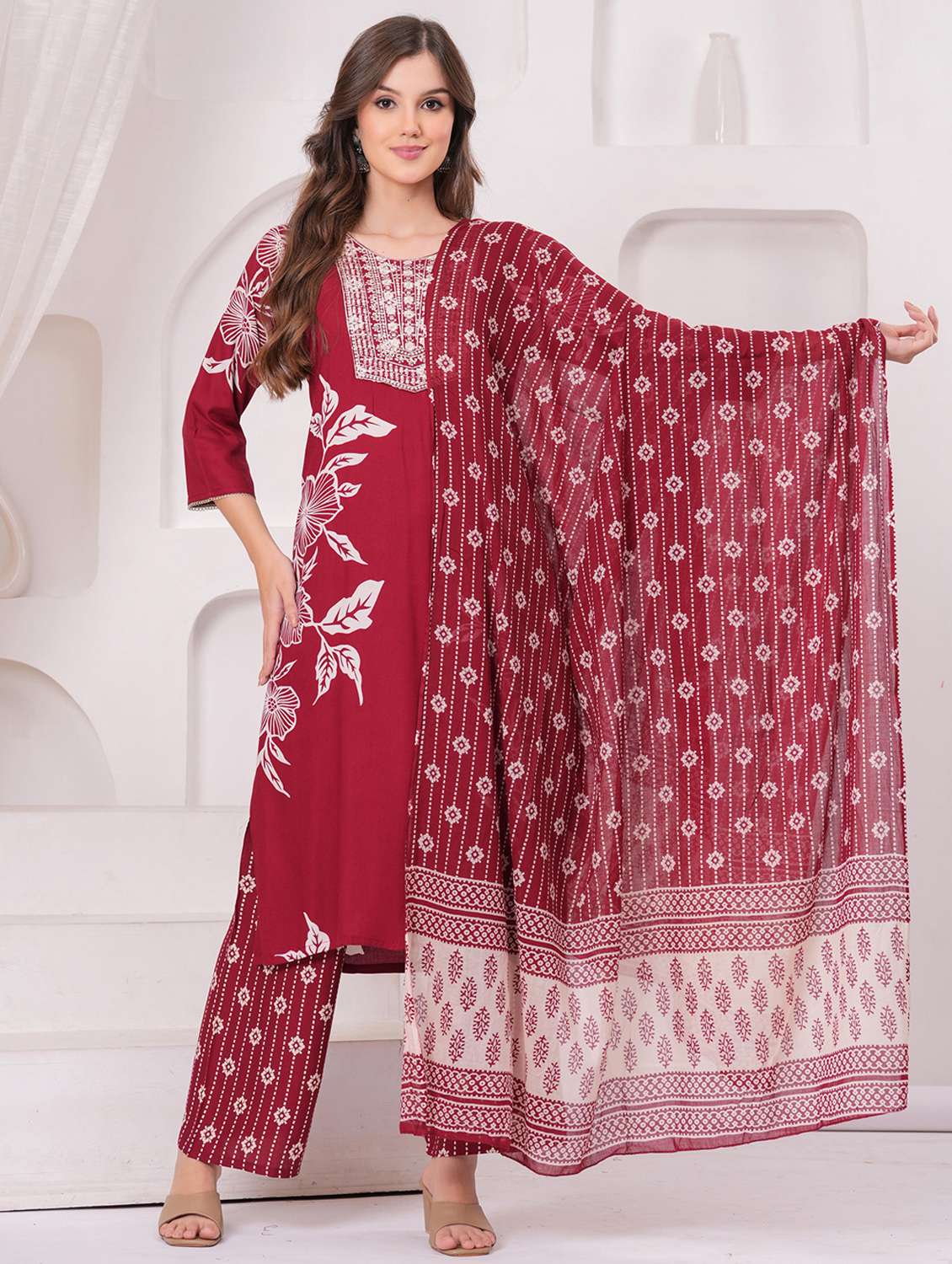 women floral printed three quarter sleeve kurta pant with dupatta set