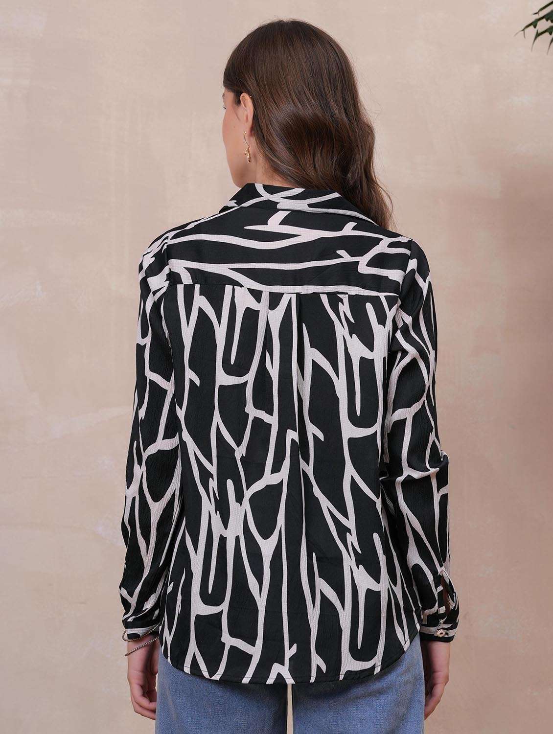 women printed long sleeve collared regular shirt - 22147123 -  Standard Image - 2