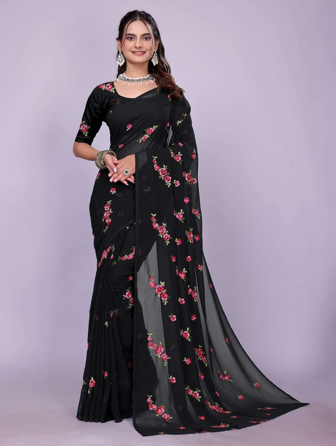 women black embroidered saree with blouse - 22147127 - Standard Image - 2