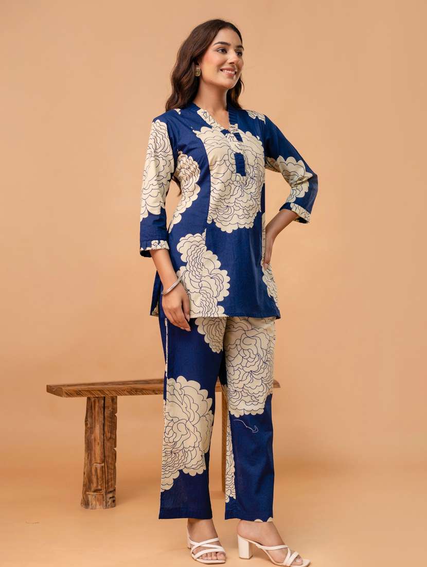 women three quarter sleeve regular fit ethnic co-ord set - 22147199 - Standard Image - 2
