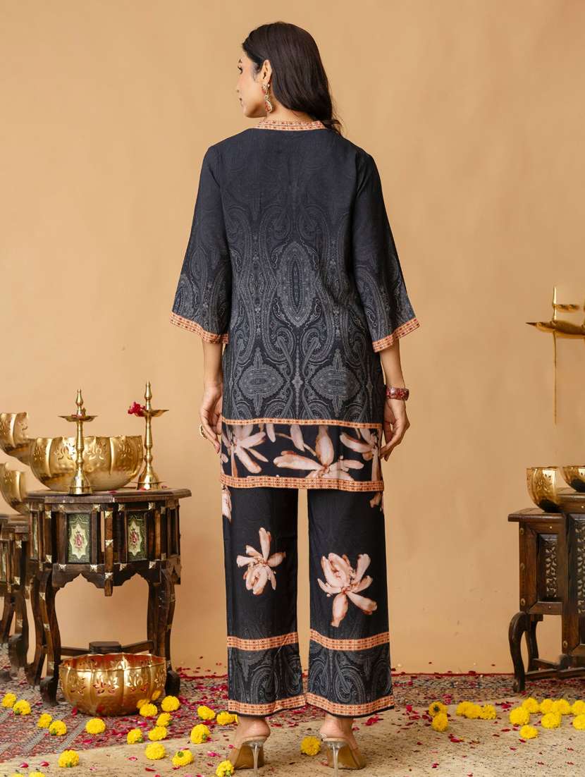 women three quarter sleeve regular fit ethnic co-ord set - 22147202 -  Standard Image - 2