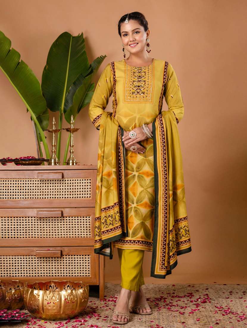 women printed three quarter sleeve kurta pant with dupatta set - 22147209 -  Standard Image - 2