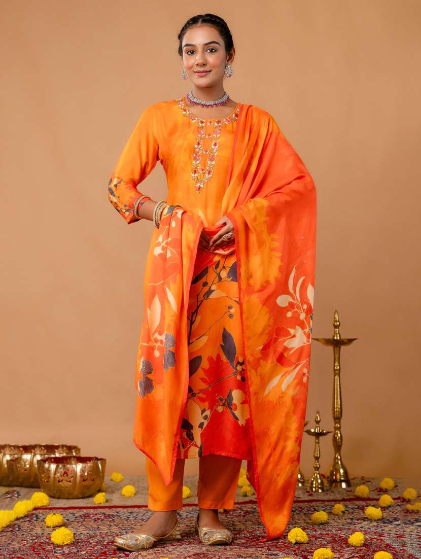 women floral three quarter sleeve kurta pant with dupatta set - 22147222 -  Standard Image - 2