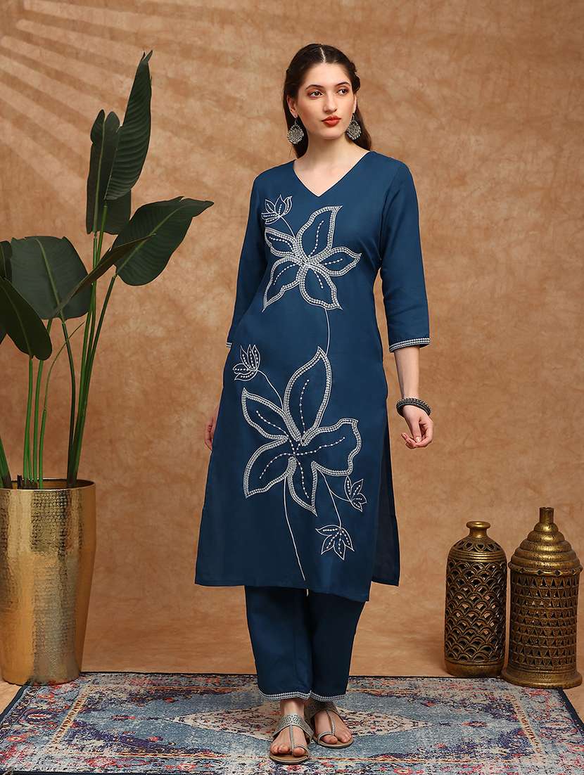 women embroidered three quarter sleeve kurta pant set - 22147797 -  Standard Image - 2