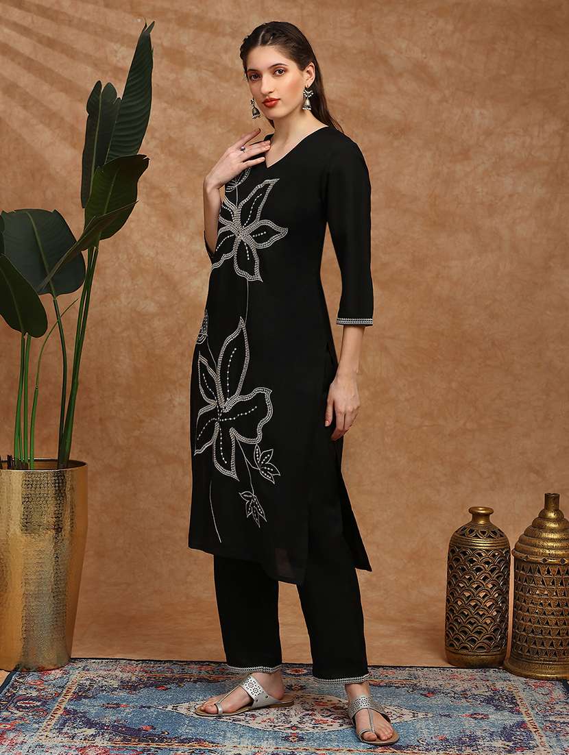 women embroidered three quarter sleeve kurta pant set - 22147798 -  Standard Image - 2