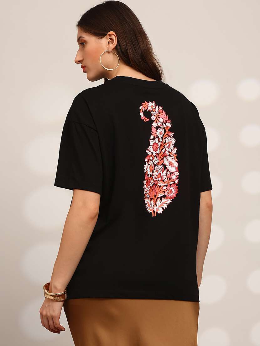 globus women black graphic print round neck drop shoulder sleeves oversized t-shirt - 22147838 -  Standard Image - 2