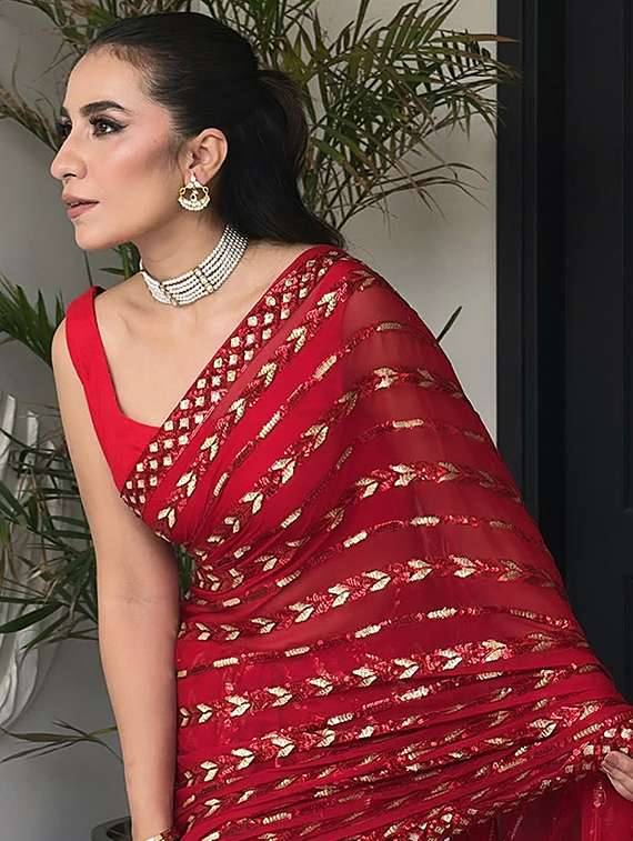 women solid with work embellished saree with blouse - 22148147 -  Standard Image - 2