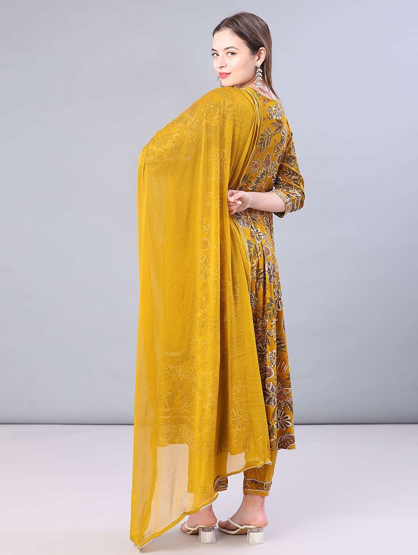 women printed three quarter sleeve kurta pant with dupatta set - 22154423 -  Standard Image - 2