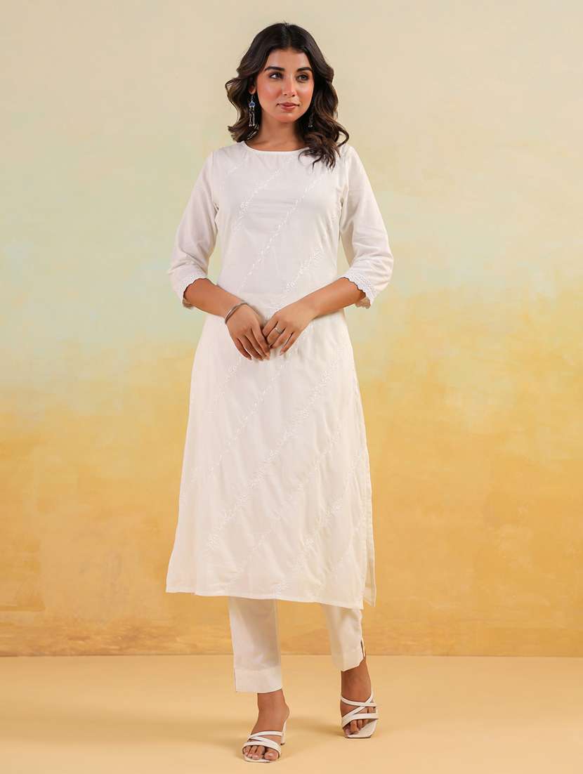 women embroidered three quarter sleeve kurta pant set
