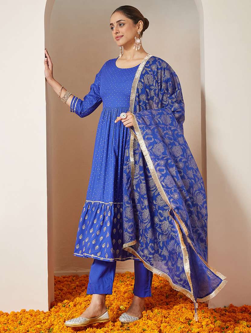 women foil printed three quarter sleeve kurta pant with dupatta set - 22156258 -  Standard Image - 2