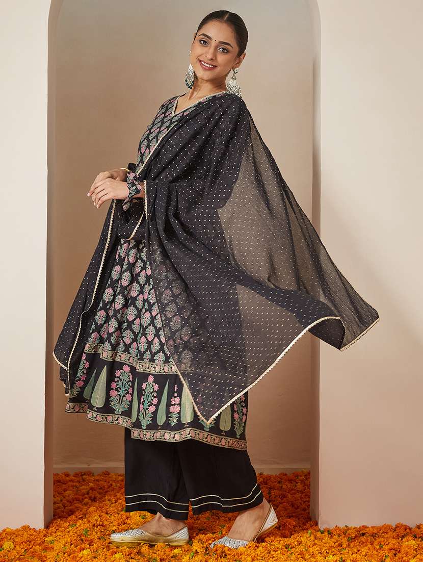 women printed three quarter sleeve kurta palazzo with dupatta set - 22156260 - Standard Image - 2