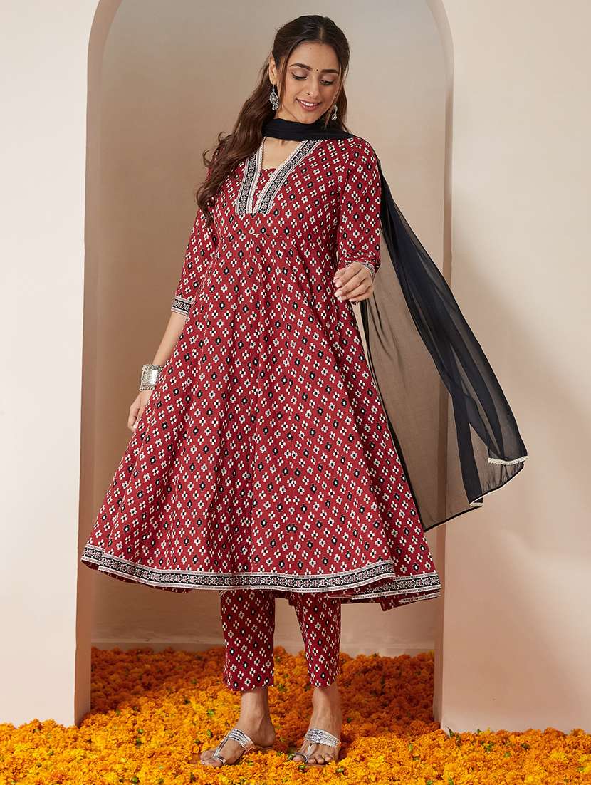 women printed three quarter sleeve kurta pant with dupatta set - 22156282 -  Standard Image - 2