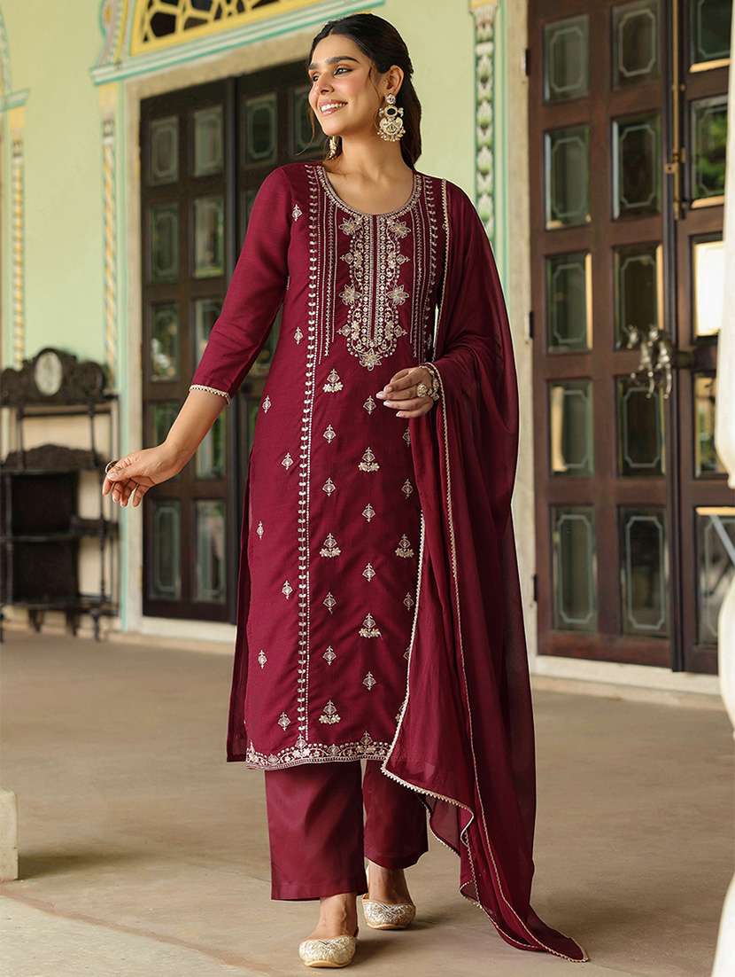 women embroidered three quarter sleeve kurta pant with dupatta set
