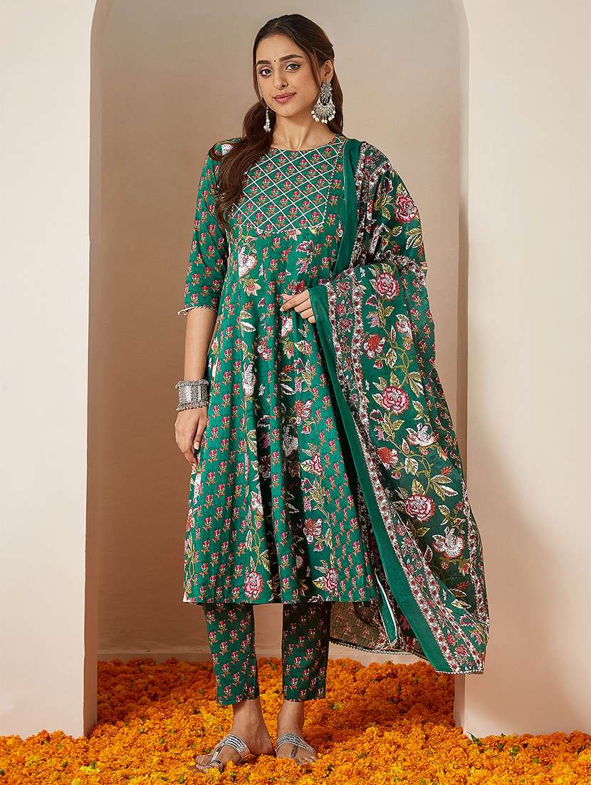 women floral three quarter sleeve kurta pant with dupatta set - 22156289 -  Standard Image - 2