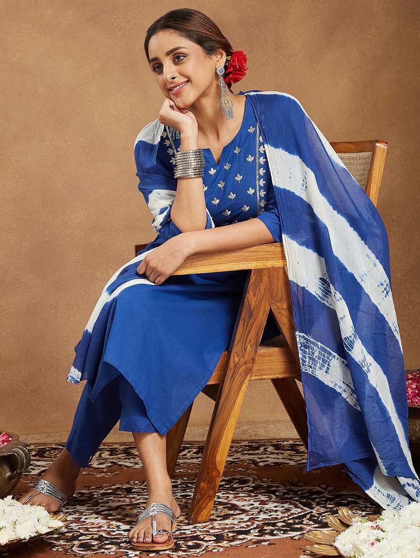 women embroidered three quarter sleeve kurta pant with dupatta set - 22156294 - Standard Image - 2