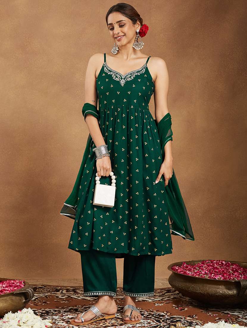 women foil printed sleeveless kurta pant with dupatta set - 22156298 - Standard Image - 2