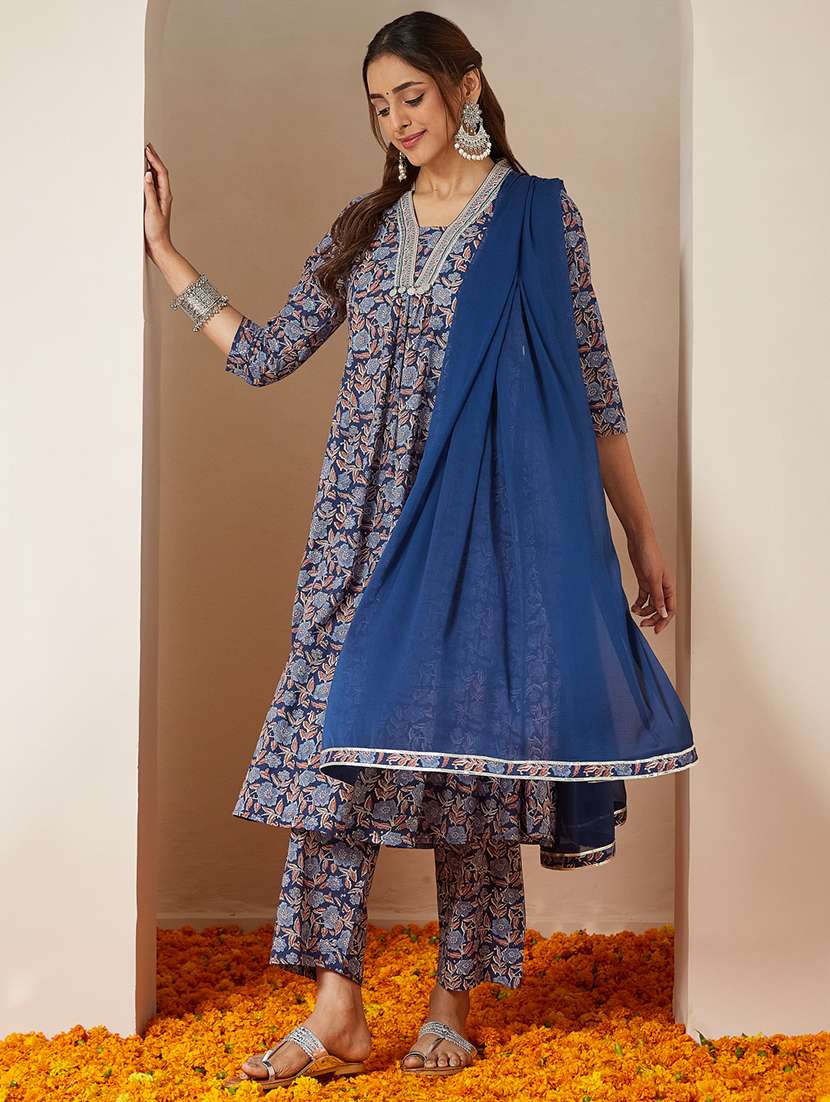 women embroidered three quarter sleeve kurta pant with dupatta set - 22156308 -  Standard Image - 2