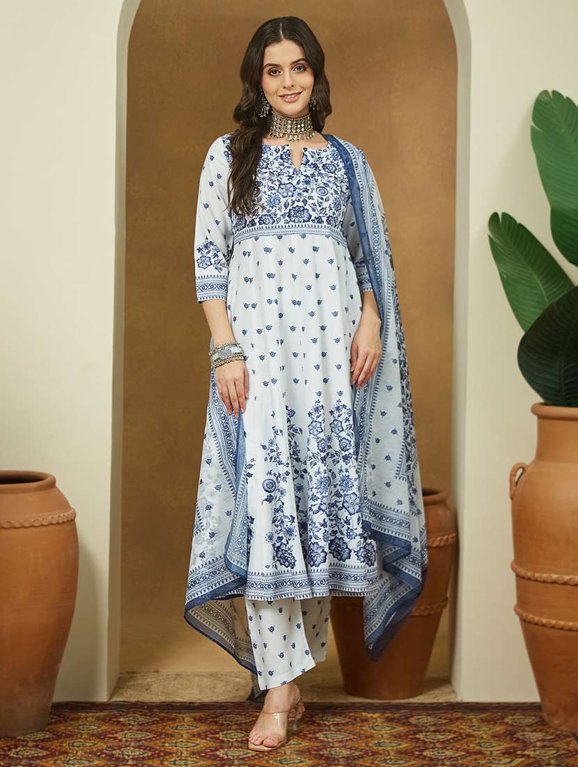 women floral three quarter sleeve kurta pant with dupatta set - 22156326 -  Standard Image - 2