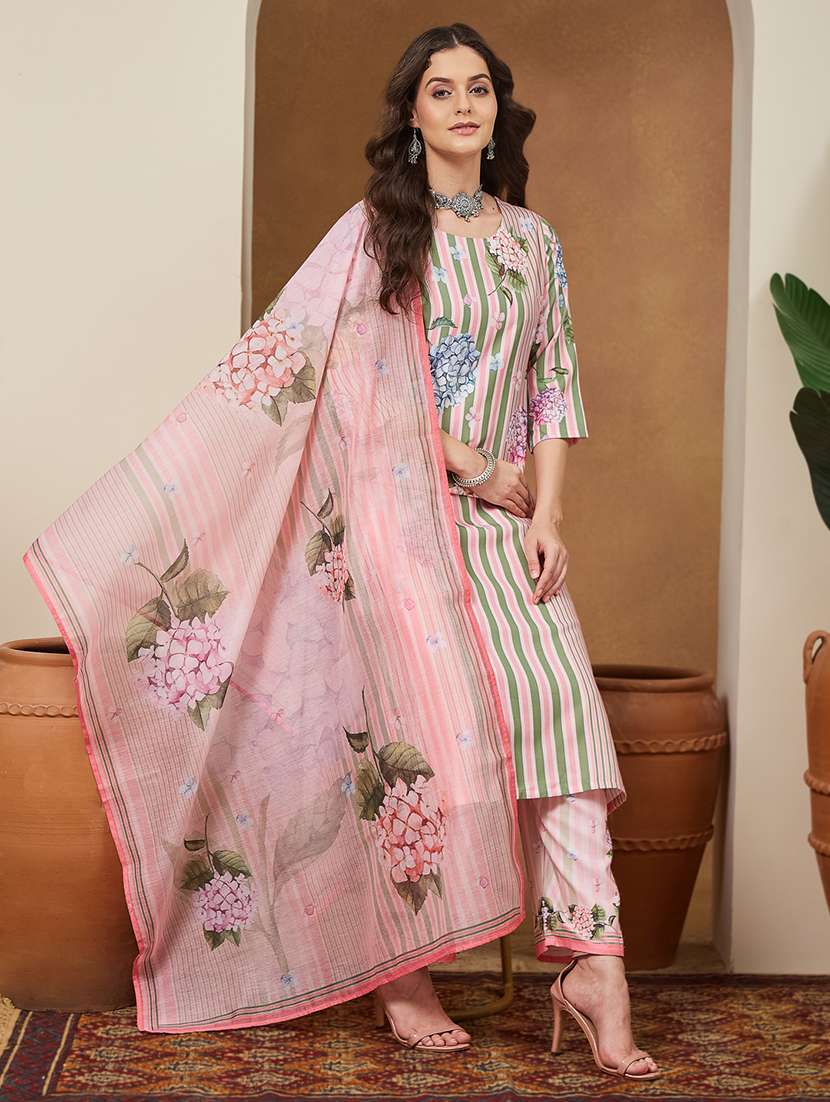women floral three quarter sleeve kurta pant with dupatta set - 22156332 -  Standard Image - 2