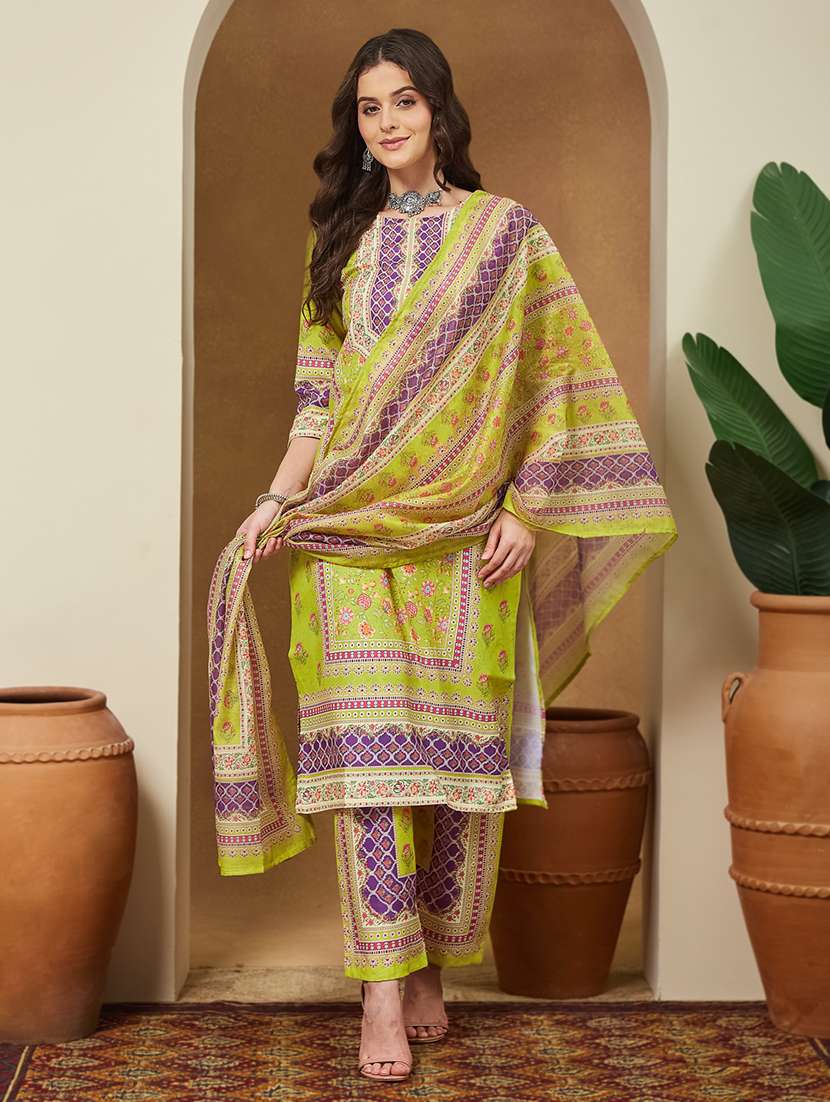 women printed three quarter sleeve kurta pant with dupatta set