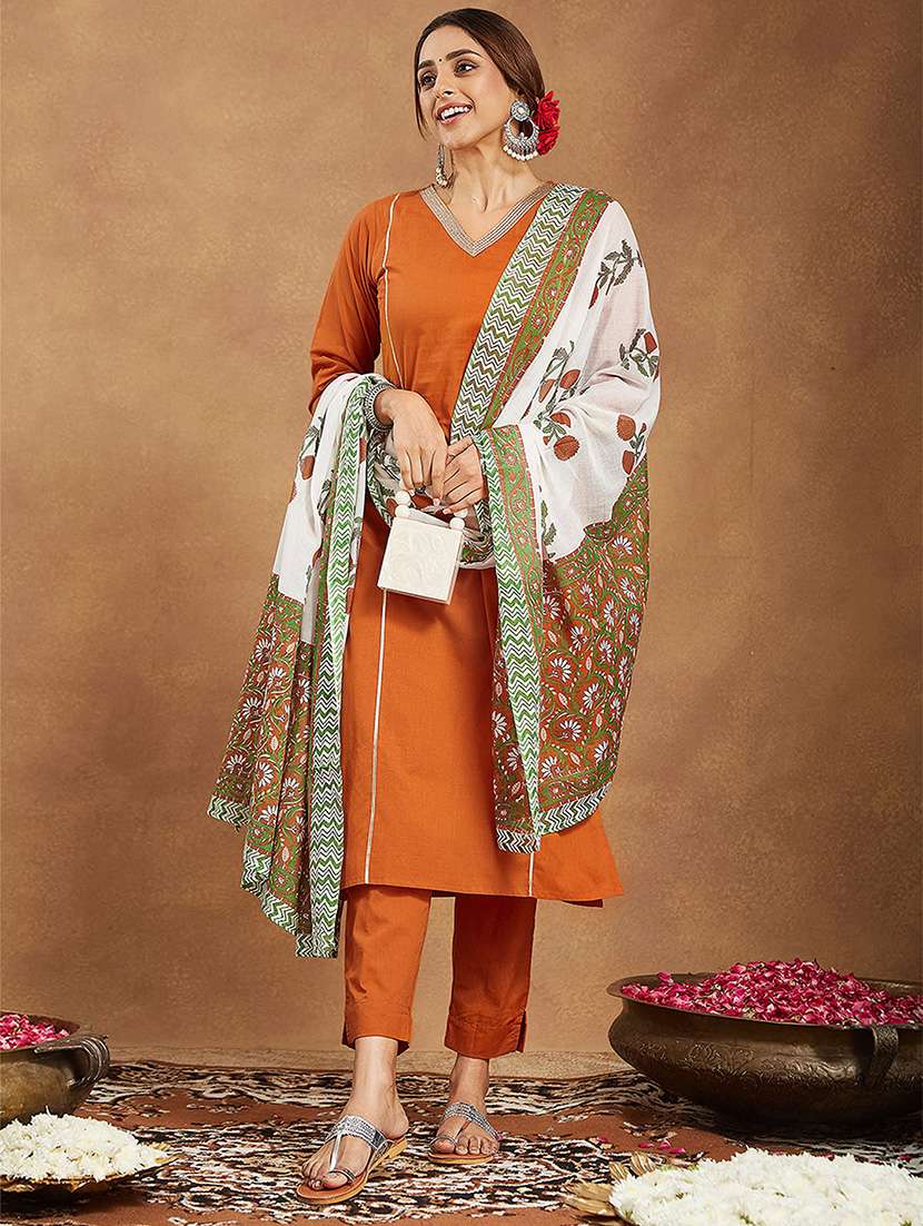 women solid three quarter sleeve kurta pant with dupatta set