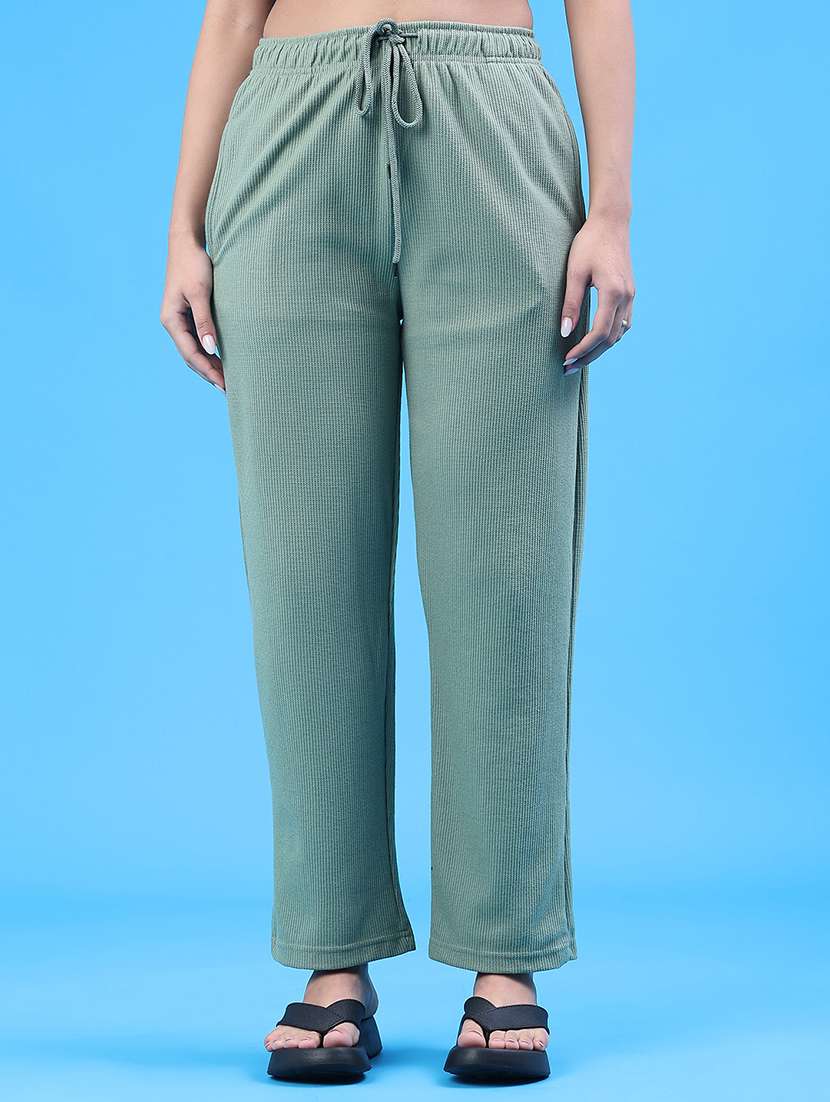 women solid mid rise straight trouser