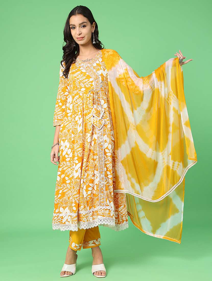 women printed three quarter sleeve kurta pant with dupatta set