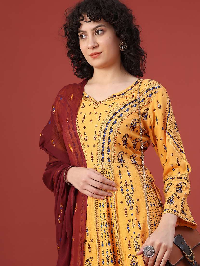 women printed three quarter sleeve kurta pant with dupatta set - 22160849 -  Standard Image - 2