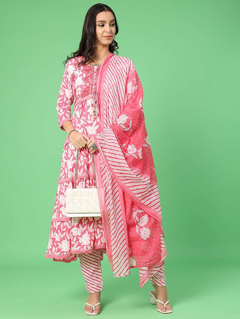 women floral three quarter sleeve kurta pant with dupatta set